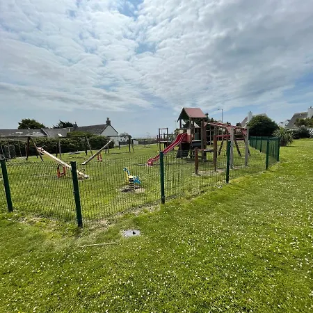 بيت للعطل Sandeel Bay